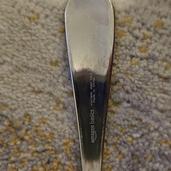 Amazon Basic Silverware Set - Picture 11 of 12